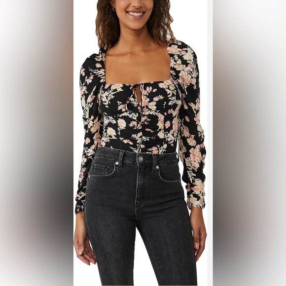 Free People Tops - 🆕 Free People Hilary Printed Top in Black Combo